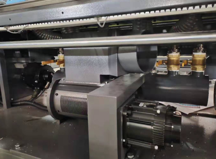 120-600gsm Lembar Atas Auto Flute Laminator 3Ply Mesin Laminating Bergelombang