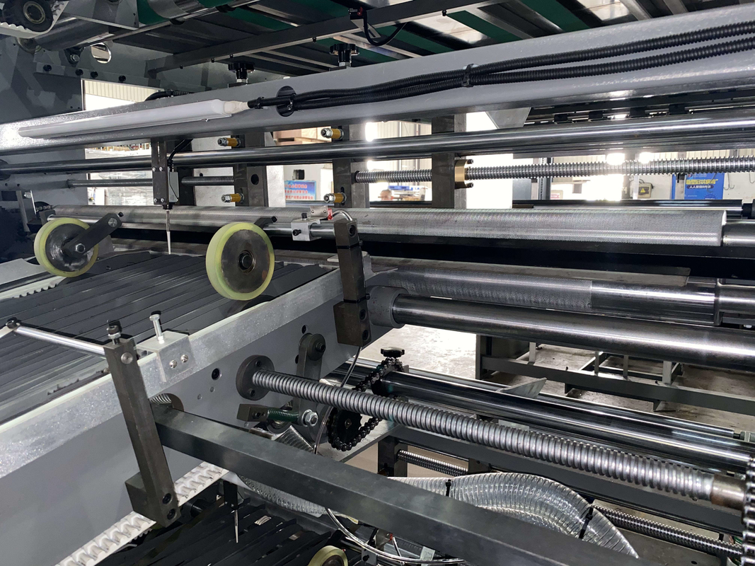 450*450mm Double Wall 5 Ply Flute Laminator Mesin Laminating Bergelombang