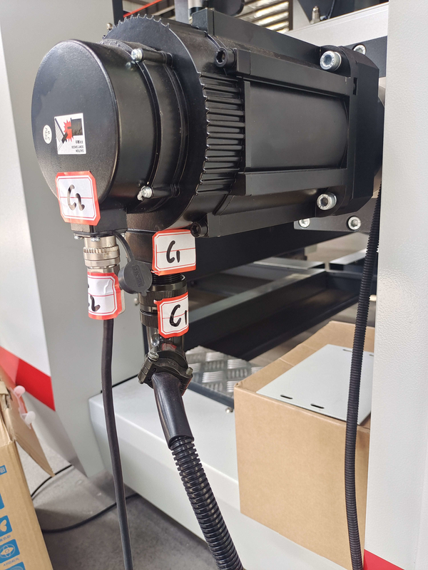Solute Glue Kotak Bergelombang Folder Gluer 420mm-1900mm Folder Mesin Tempel