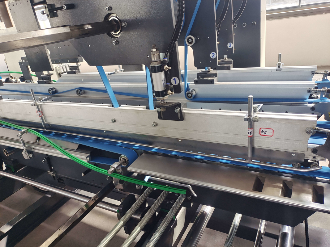300-800gsm Lima Lapisan Karton Bergelombang Folder Gluer Mesin Perekatan Folder Otomatis